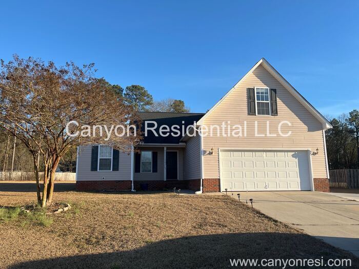 Primary Photo - Charming Ranch Home with Modern Updates an...