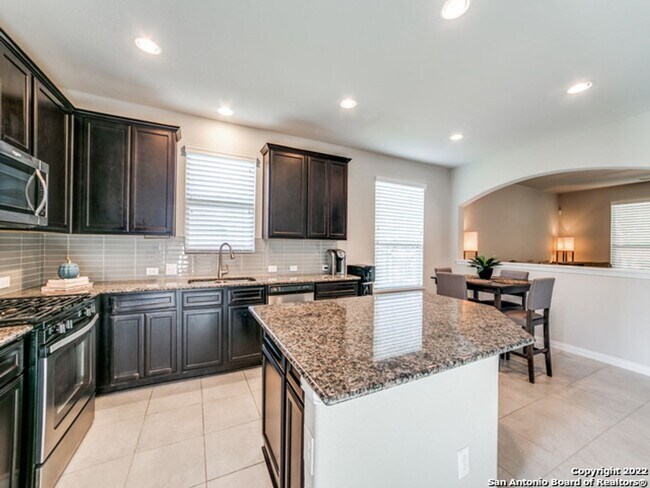 Foto del edificio - 4 Bedroom/3.5 Bathroom Alamo Ranch