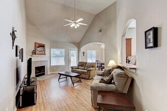 Building Photo - 9211 Hidden Lake E Dr