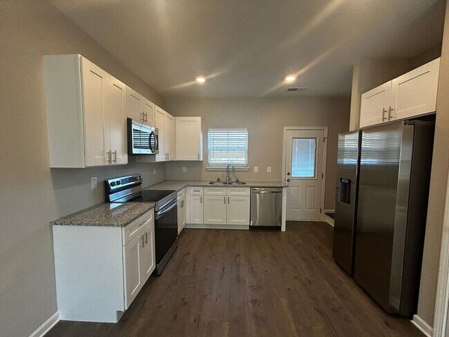 Foto del edificio - 223 Tara Ct