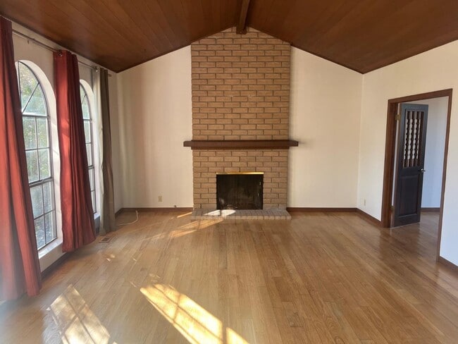 Foto del edificio - 381 St Andrews Ln