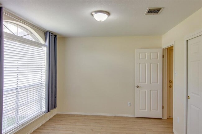 Building Photo - 3111 Silkgrass Bend