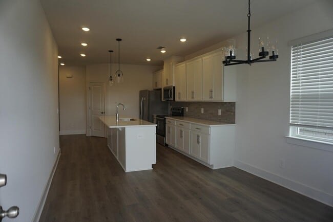 Foto del edificio - 4299 Ashland City Hwy