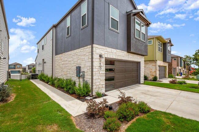 Foto del edificio - 7400 Travertine Spring Dr