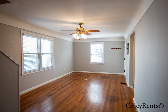 Building Photo - 3633 Tarpis Ave