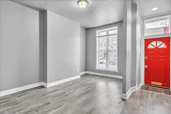 Building Photo - 2131 Walbrook Ave