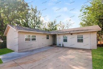 Building Photo - 2712 SE 50th St