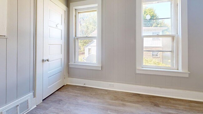 Foto del edificio - 36 Lake St