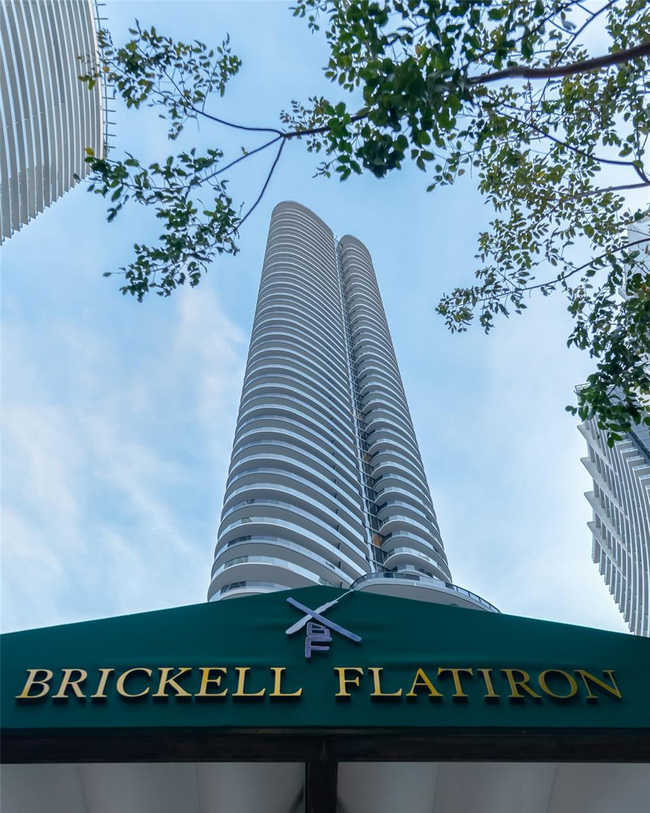 Foto del edificio - 1000 Brickell Plz