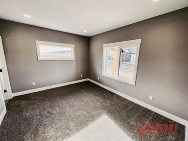 Building Photo - 3995 Lucas Ct