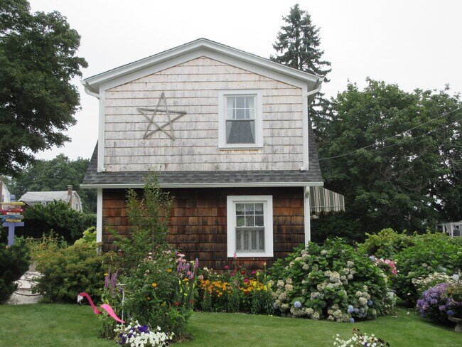 Foto del edificio - 255 Pequot Ave