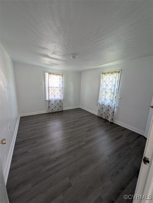 Foto del edificio - 2859 E River Rd