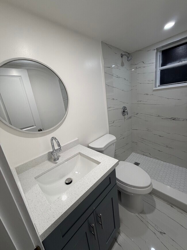 Foto del edificio - 2735 W 61st St