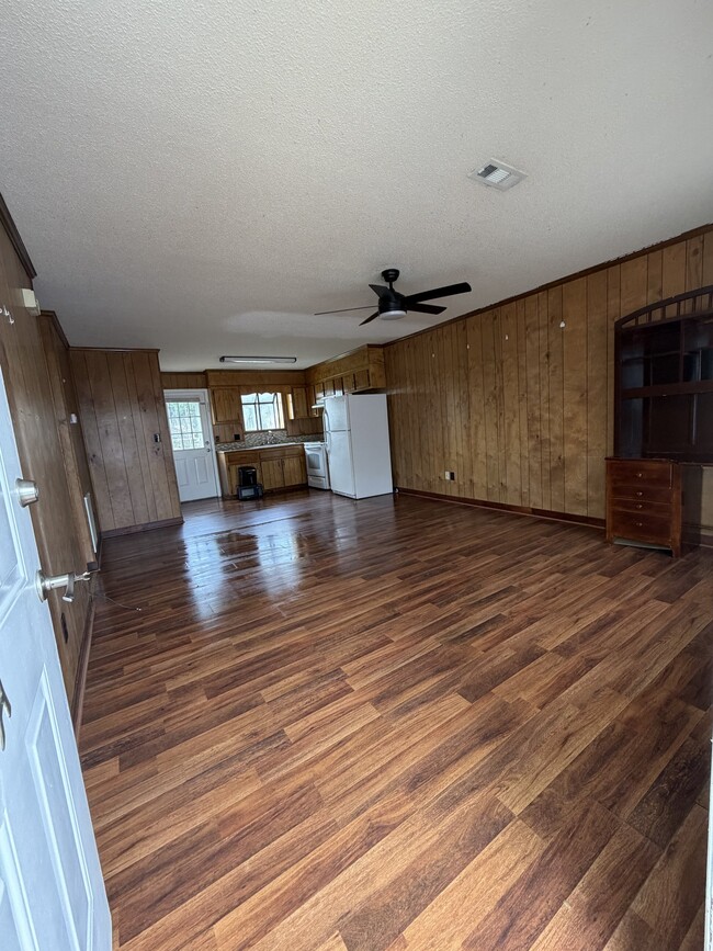 Building Photo - 101 Blair Ln