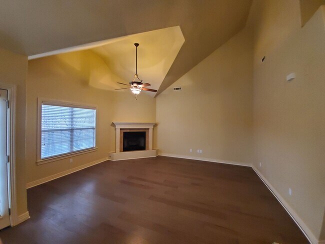 Foto del edificio - Nice 3 bedroom 2.5 bath home in North Faye...
