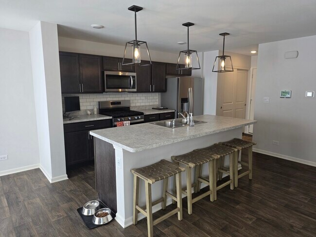 Foto del edificio - 719 Wellington Ln