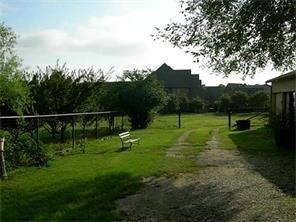 Foto del edificio - 587 Shady Oaks Dr