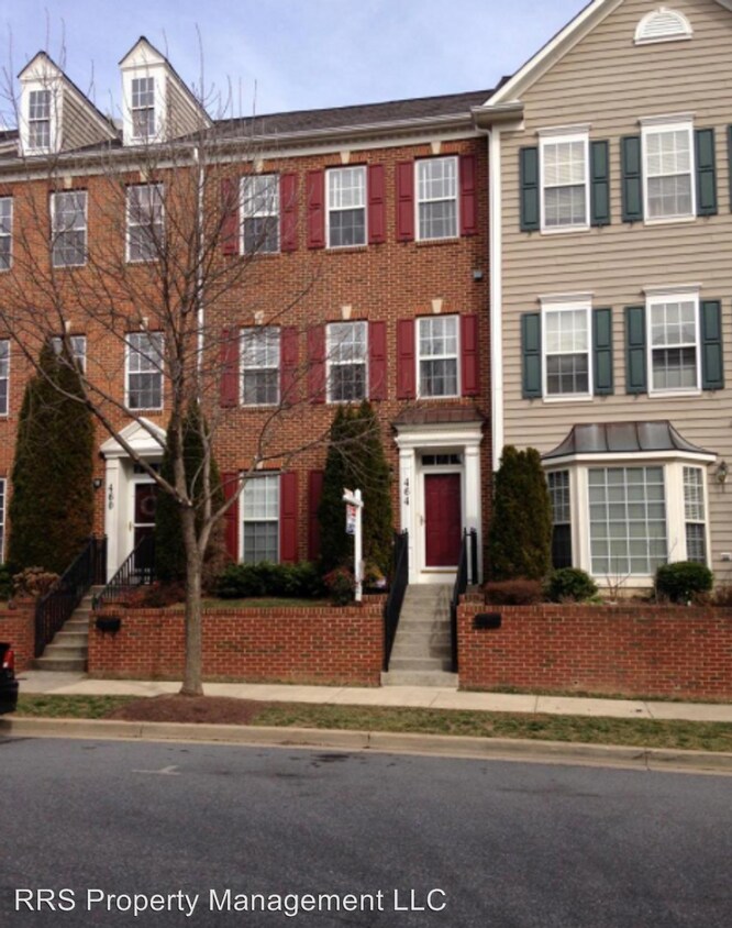 2 br, 2.5 bath House 464 Street House for Rent in