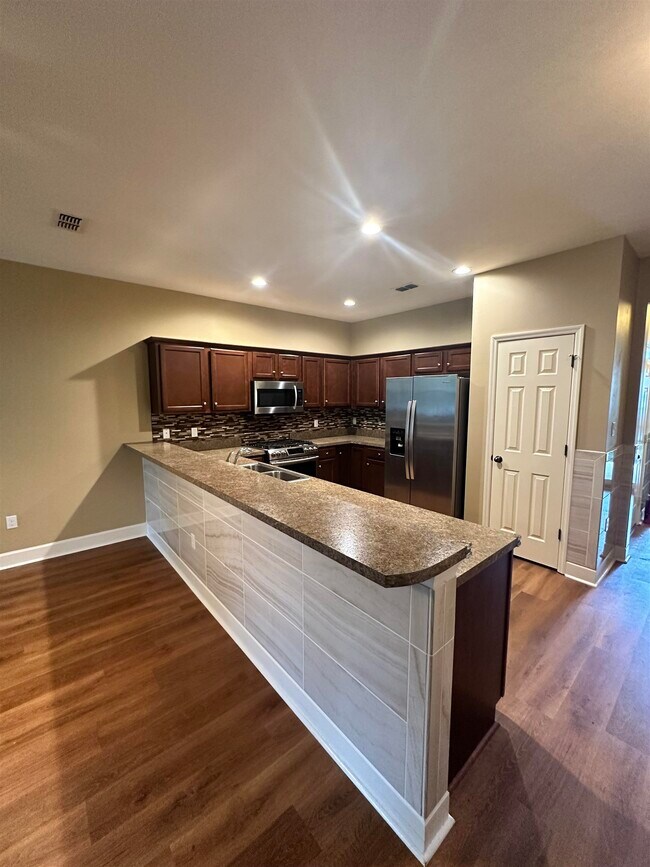 Foto del edificio - 5614 Hampton Hill Cir