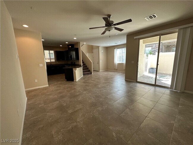 Building Photo - 6115 Scarlet Leaf St