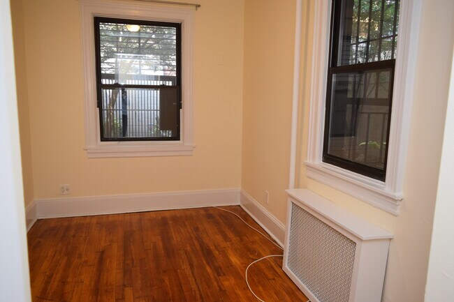 Foto del edificio - 25 E 38th St