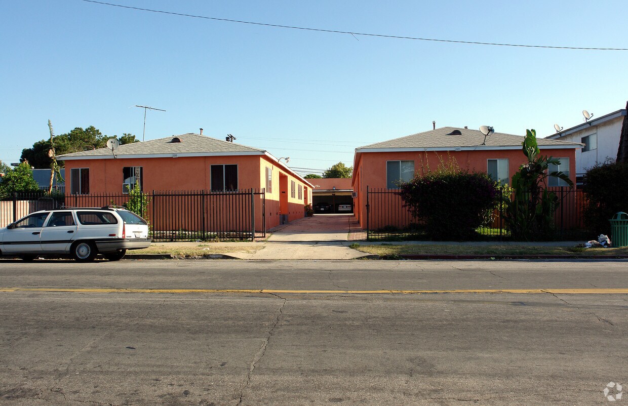 Primary Photo - 599-601 Hyde Park Pl