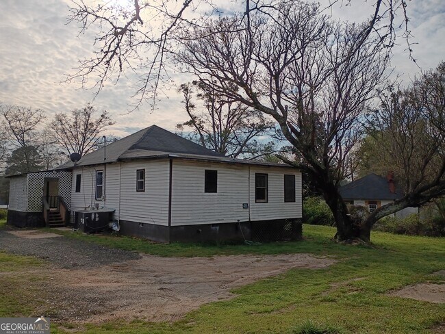 Building Photo - 211 Arnco 6th St