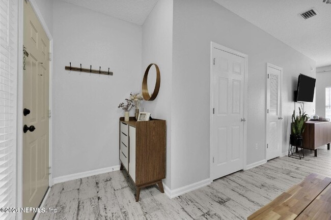 Building Photo - 862 Southern Creek Dr