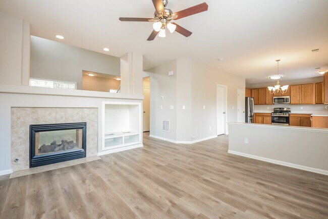 Building Photo - 2487 E 127th Ct