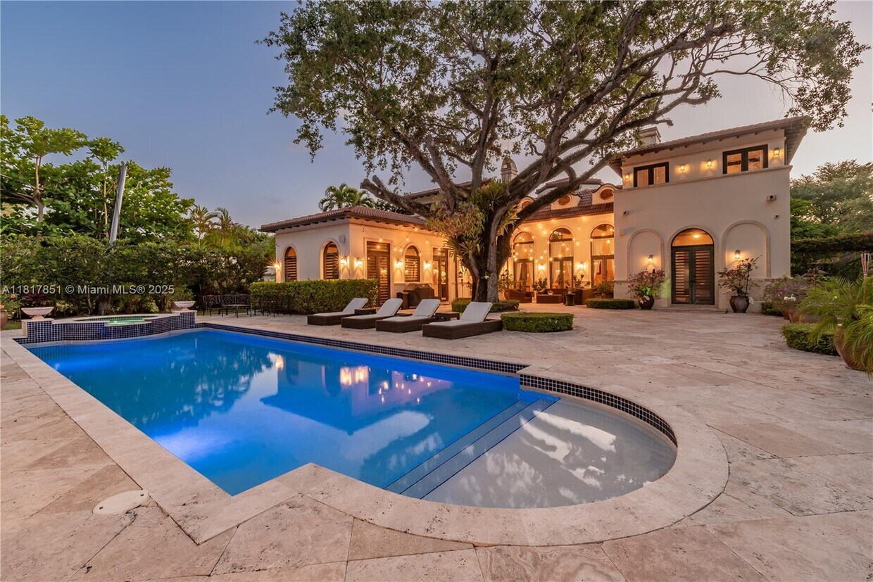 Foto principal - 9801 SW 60th Ct
