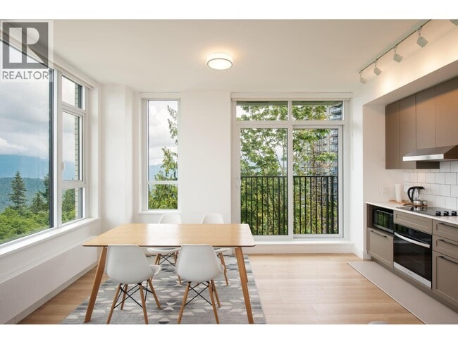 Building Photo - 8750 University Crescent