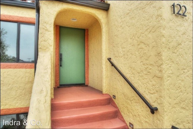 Foto del edificio - 122-124 N Harper Ave