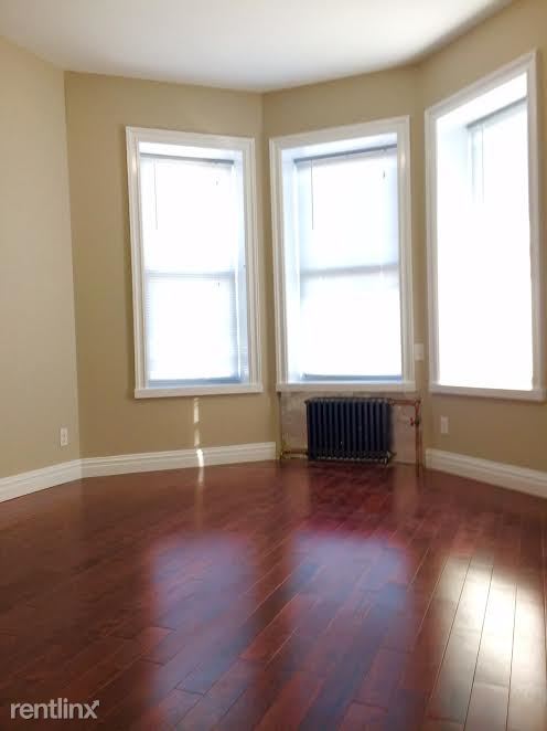 Foto del edificio - 7502 60th Ln