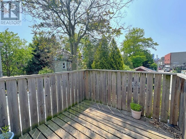 Building Photo - 244 Boulton Ave