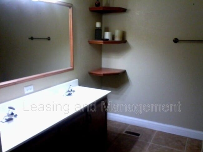 Building Photo - 3585 Riley Wright Rd