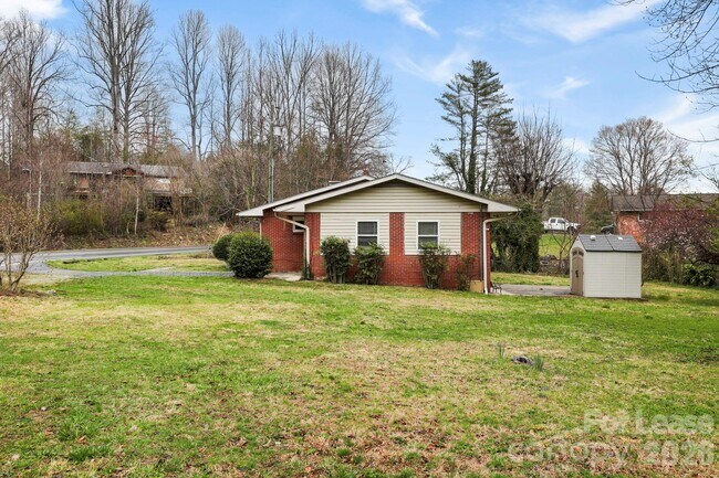 Foto del edificio - 535 Nicholson Creek Rd