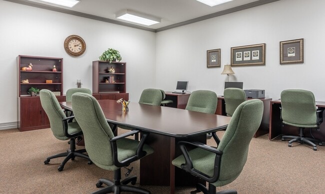 Building Photo - 1350 Skyline Rd