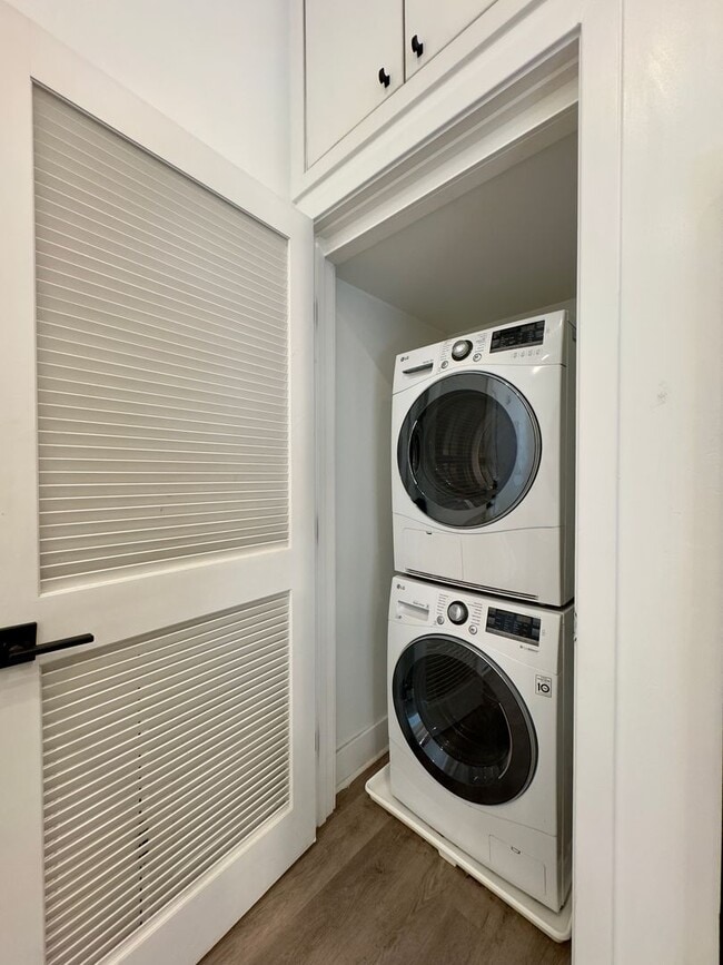 Interior Photo - The James