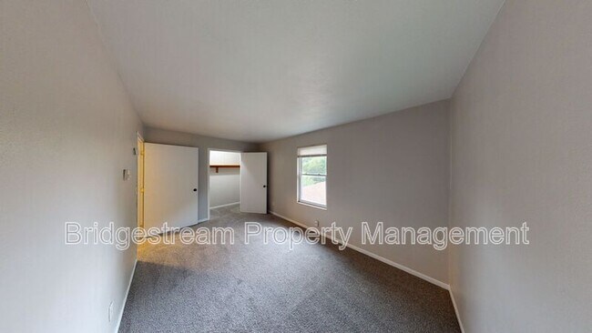 Foto del edificio - 237 Gilbert Ave