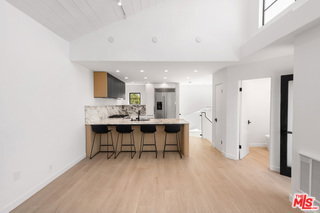 Foto del edificio - 29233 Heathercliff Rd