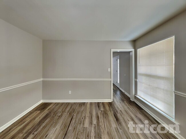 Foto del edificio - 2120 Ballingarry Dr