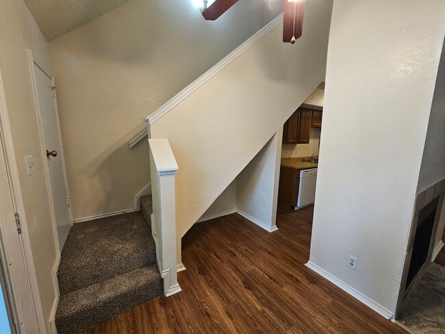 Foto del edificio - Ready for immediate move in!