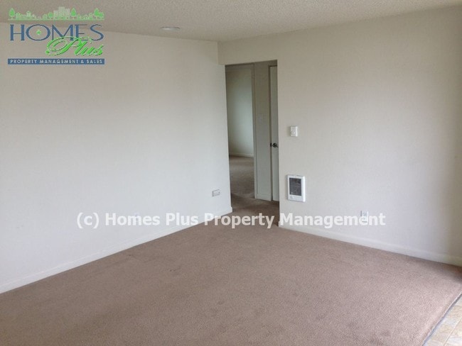 Building Photo - 1807 Pease Ave