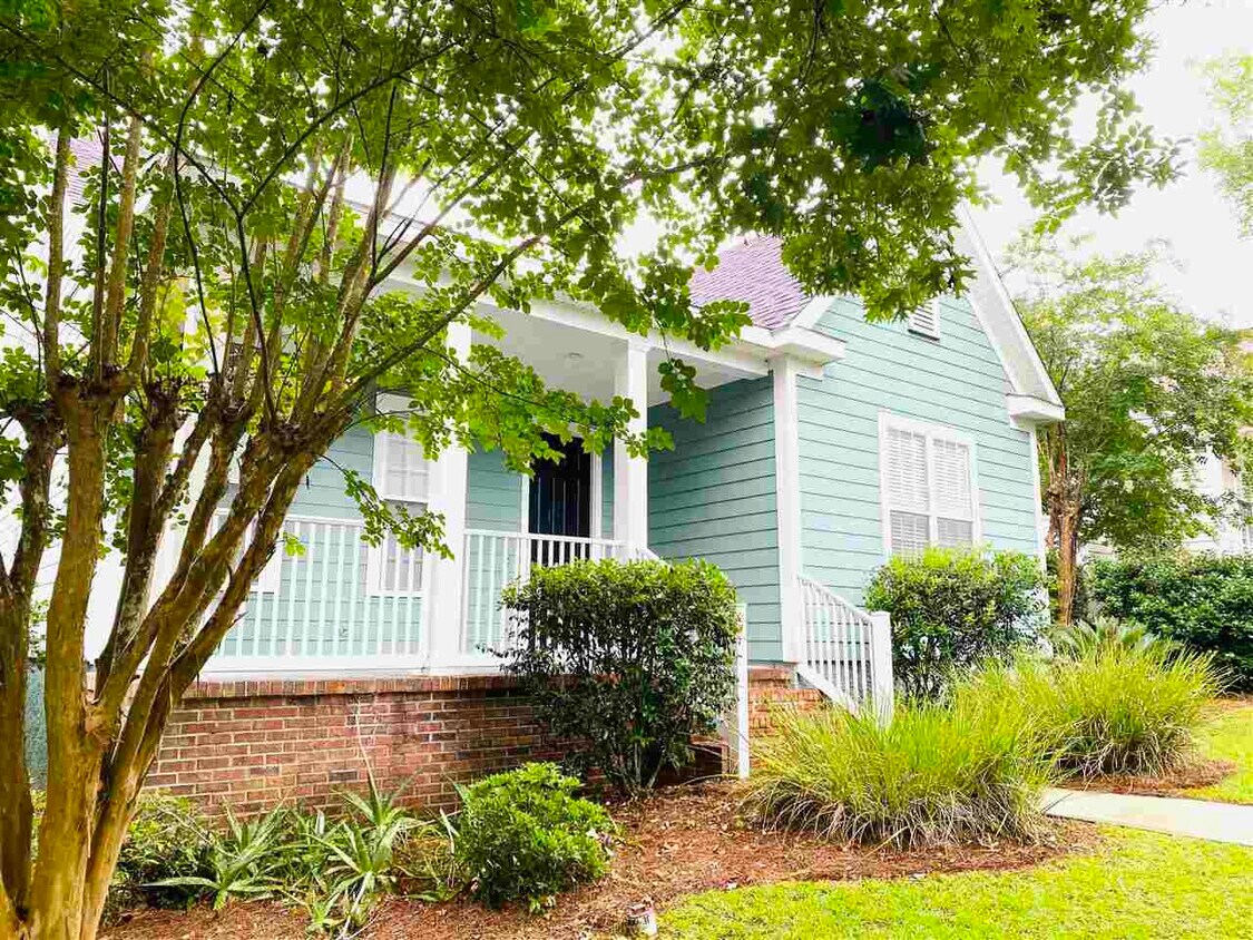 Foto principal - 2111 Fernleigh Dr