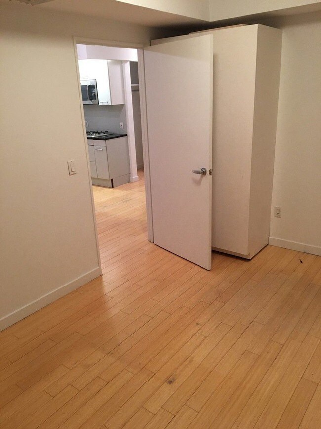 Building Photo - 43 Avenue C
