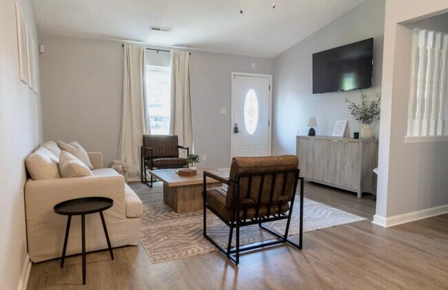 Foto del edificio - 1807 E Brownstone Ct SW