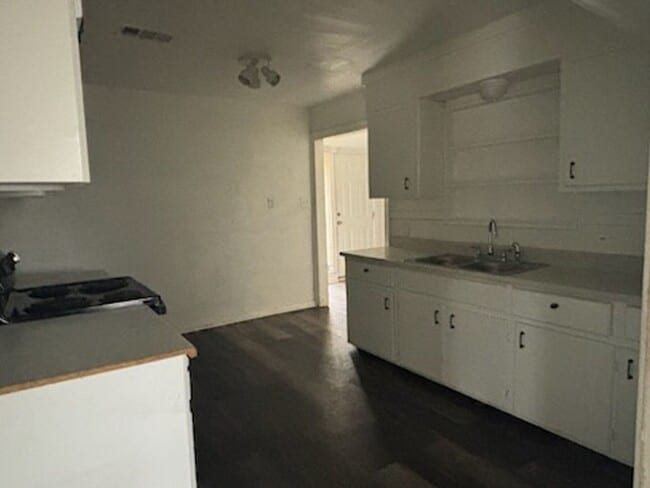 Photo - 1652 Kentwood Drive House