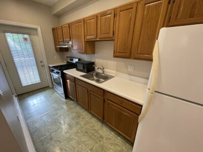 Photo - BU Medical and BMC!!!  Updated Boston / Ro... Apartment