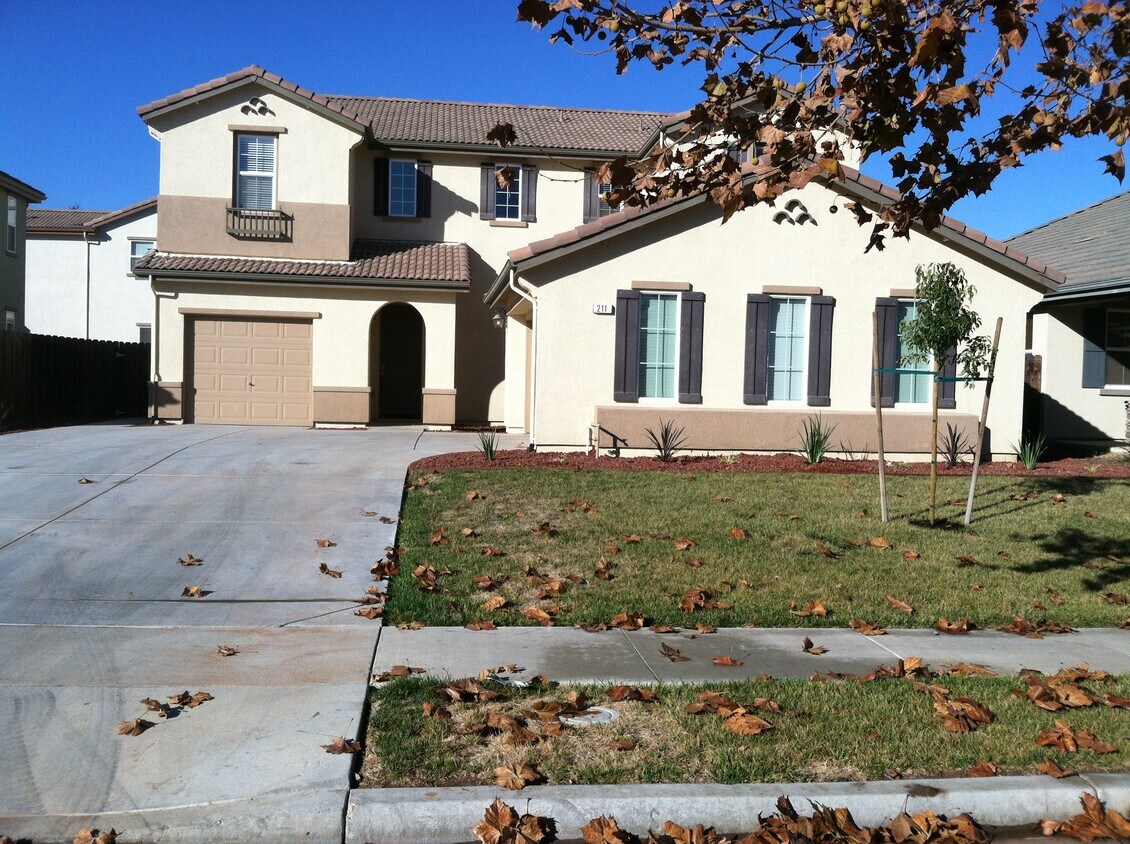 211 Tissot Dr Patterson, CA 95363 Alquileres en Patterson, CA