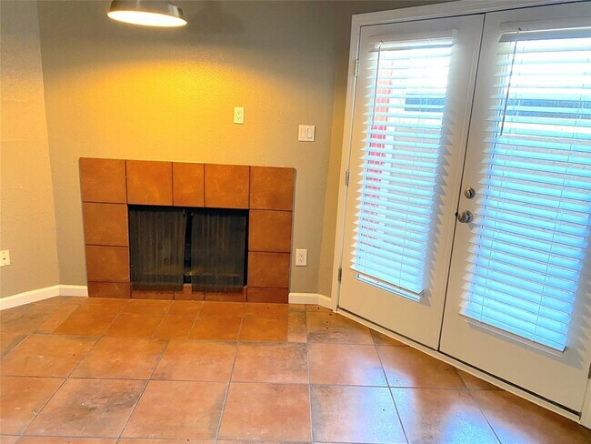 Foto del edificio - 10855 Meadowglen Ln